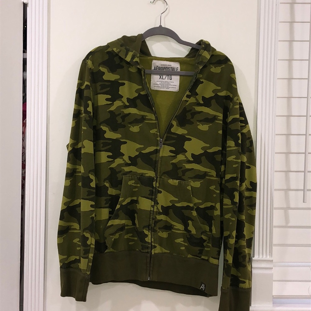 camo green men zip up
